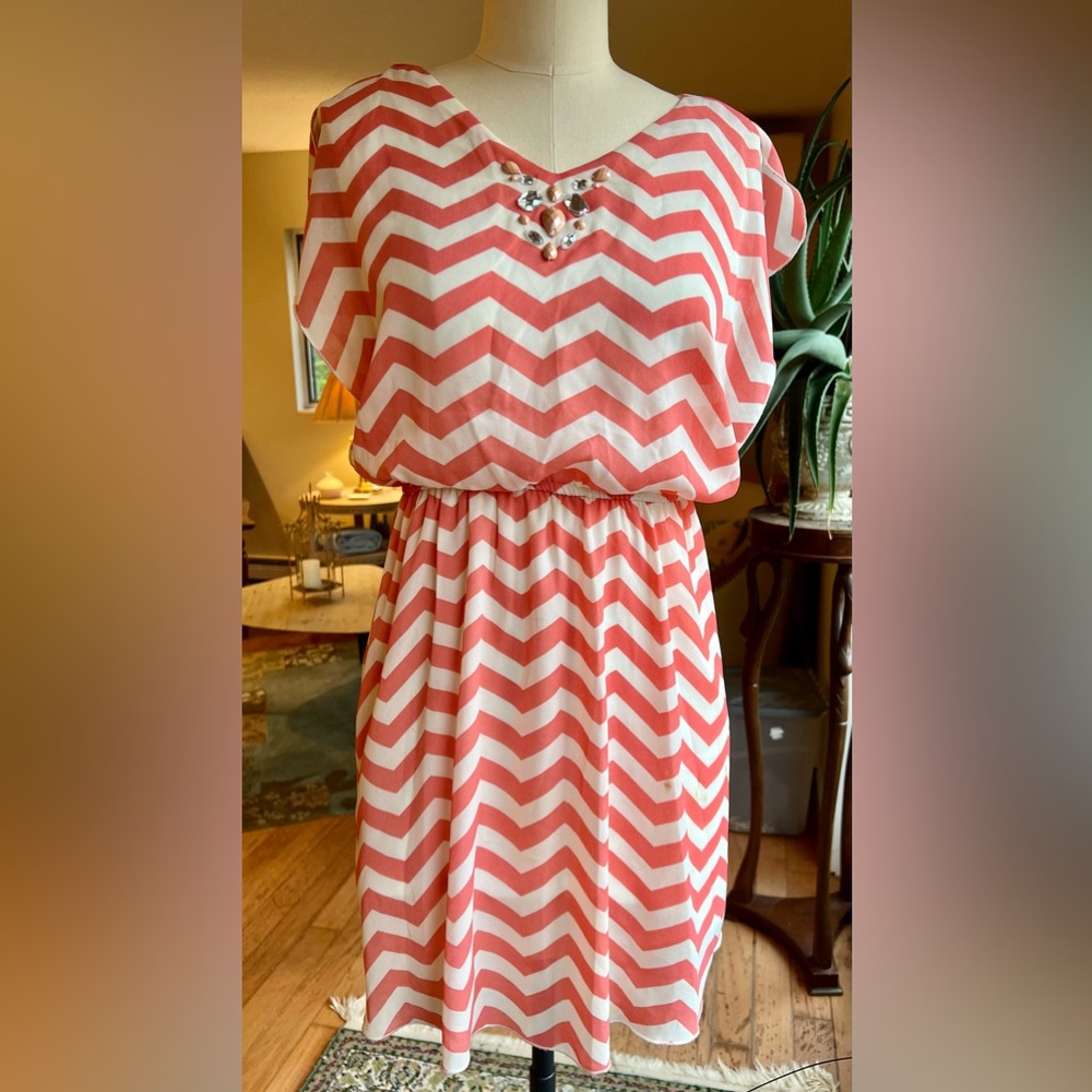 Speechless Peach white chevron gemstone embellished dress girls XL 14/16